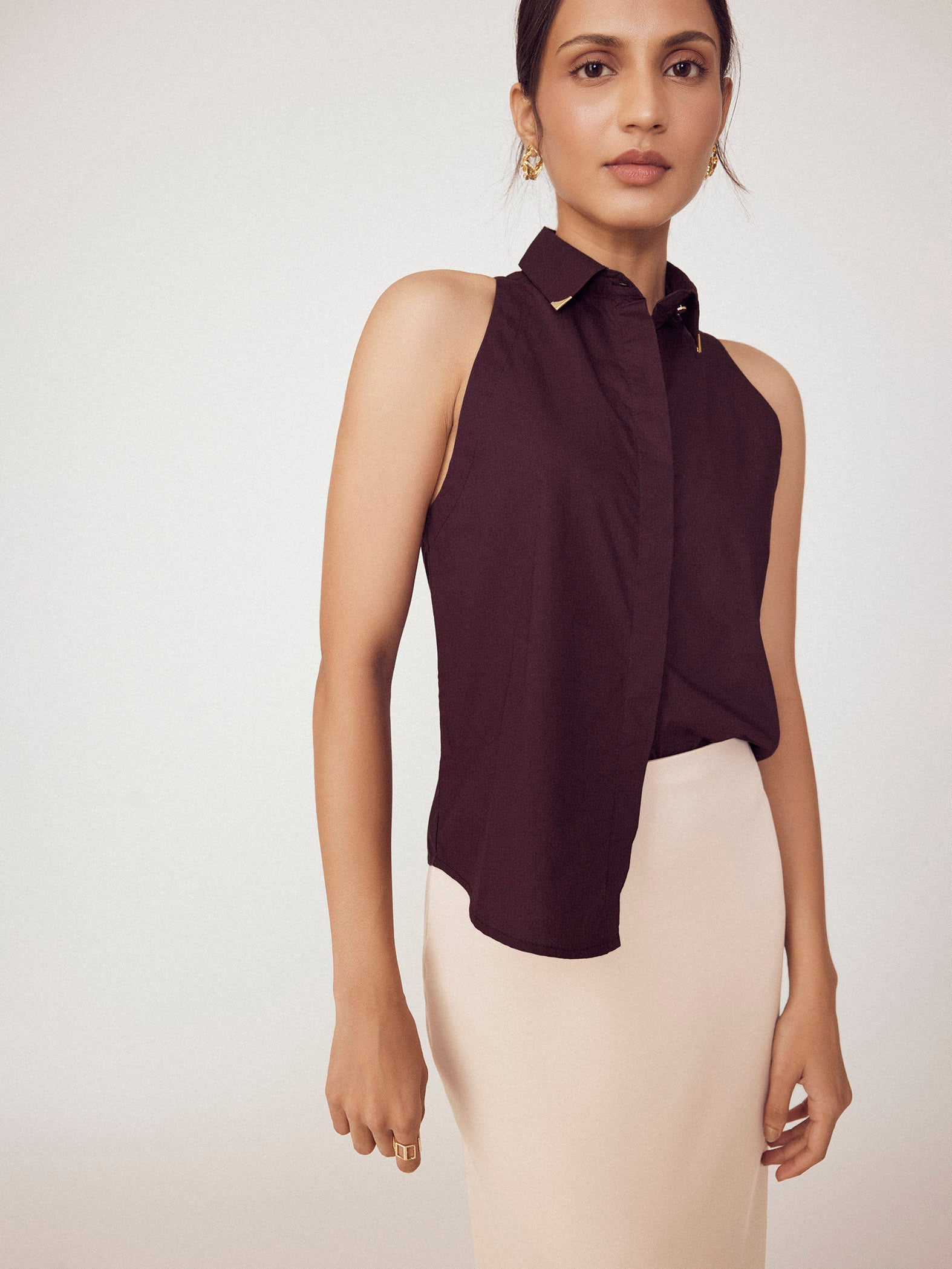 Wine Collar Pin Detail In Cut Shirt