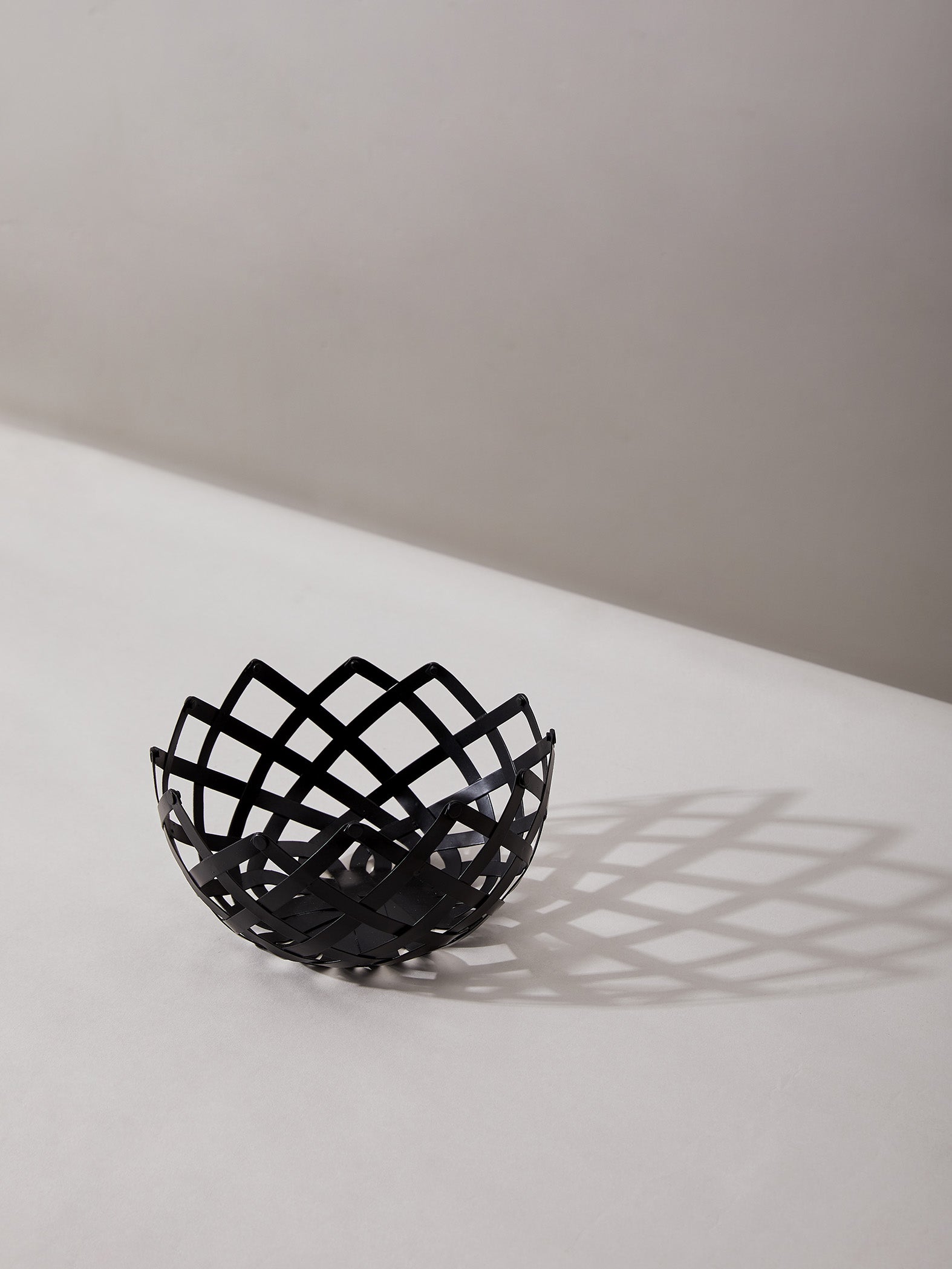 Black Lotus Basket Small