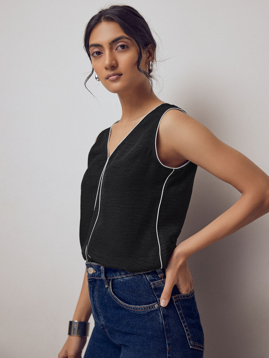 Black Contrast Piping Godet Top
