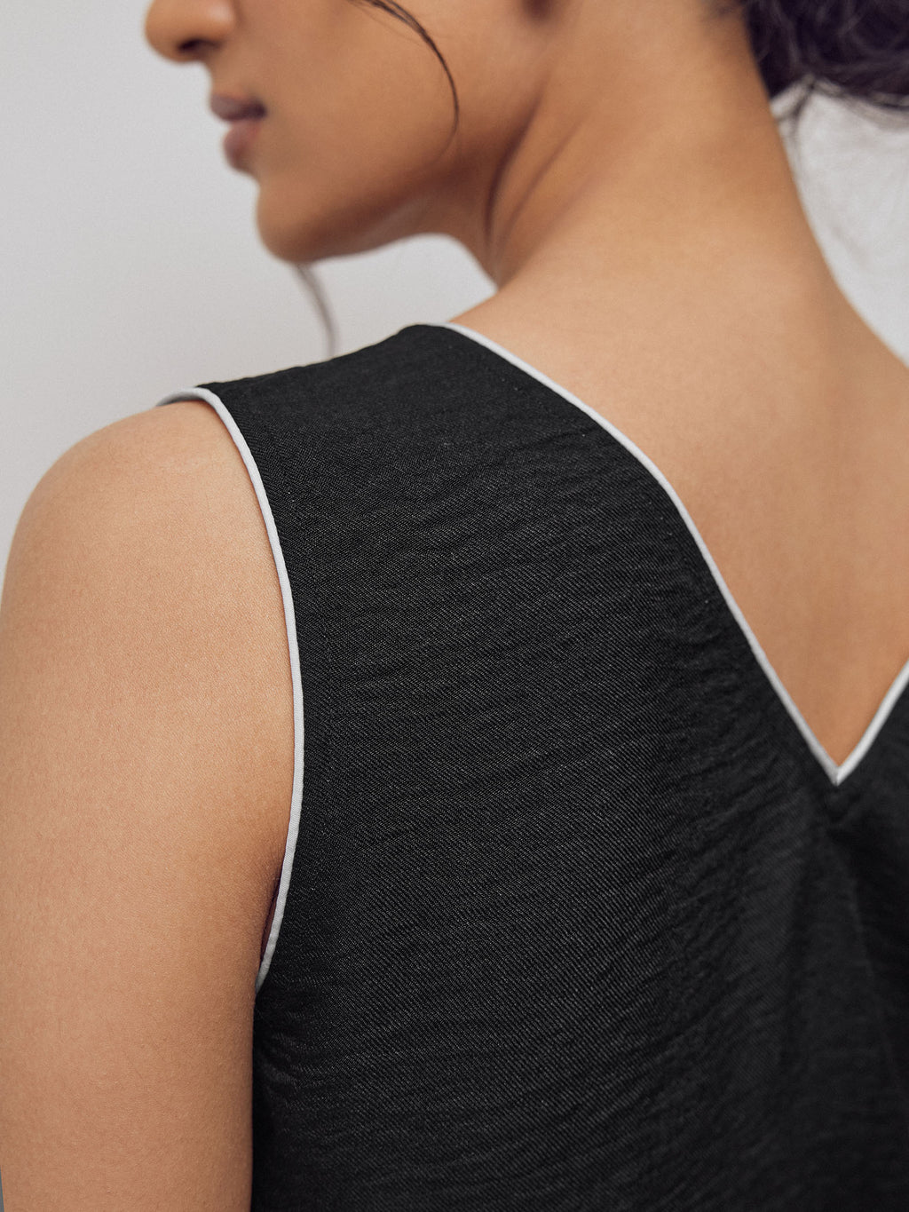 Black Contrast Piping Godet Top
