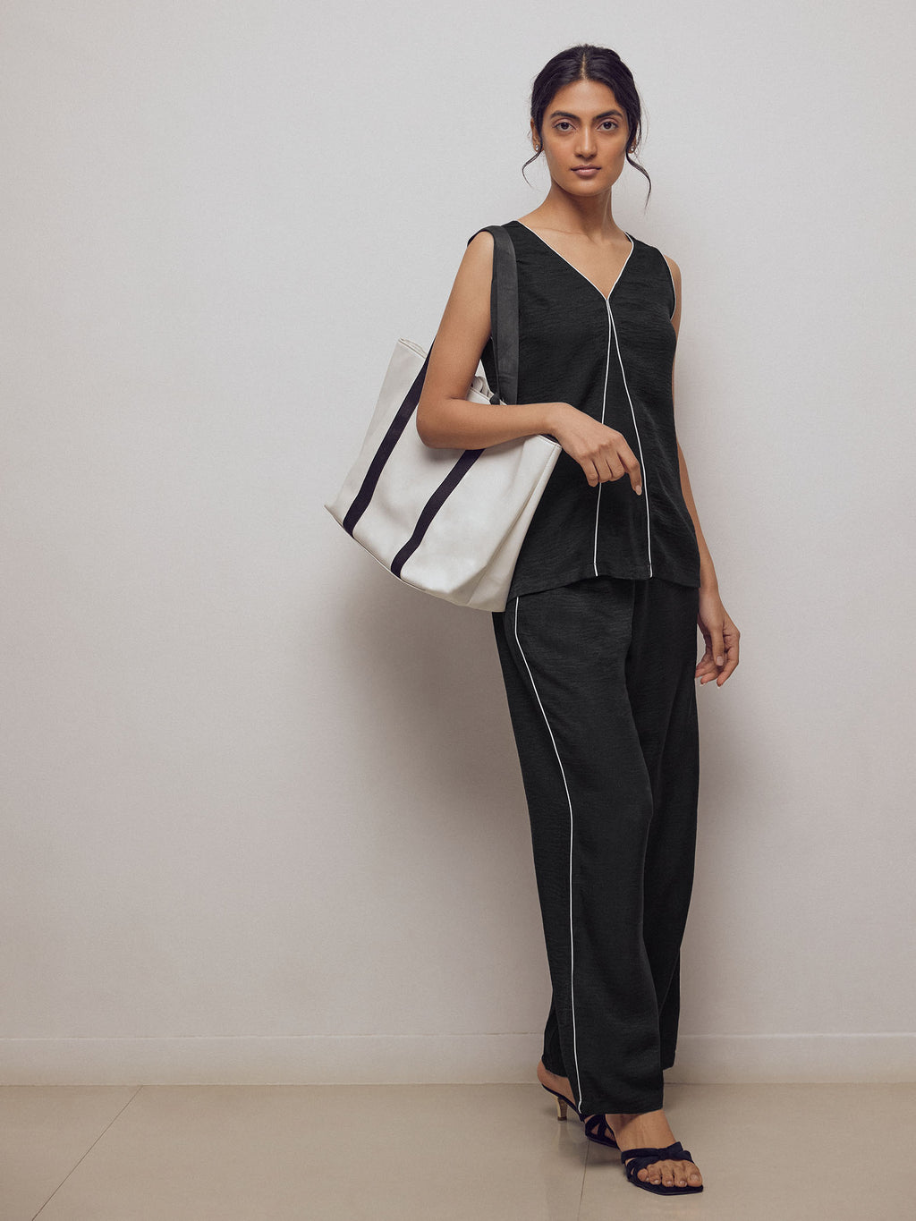 Black Contrast Piping Pants