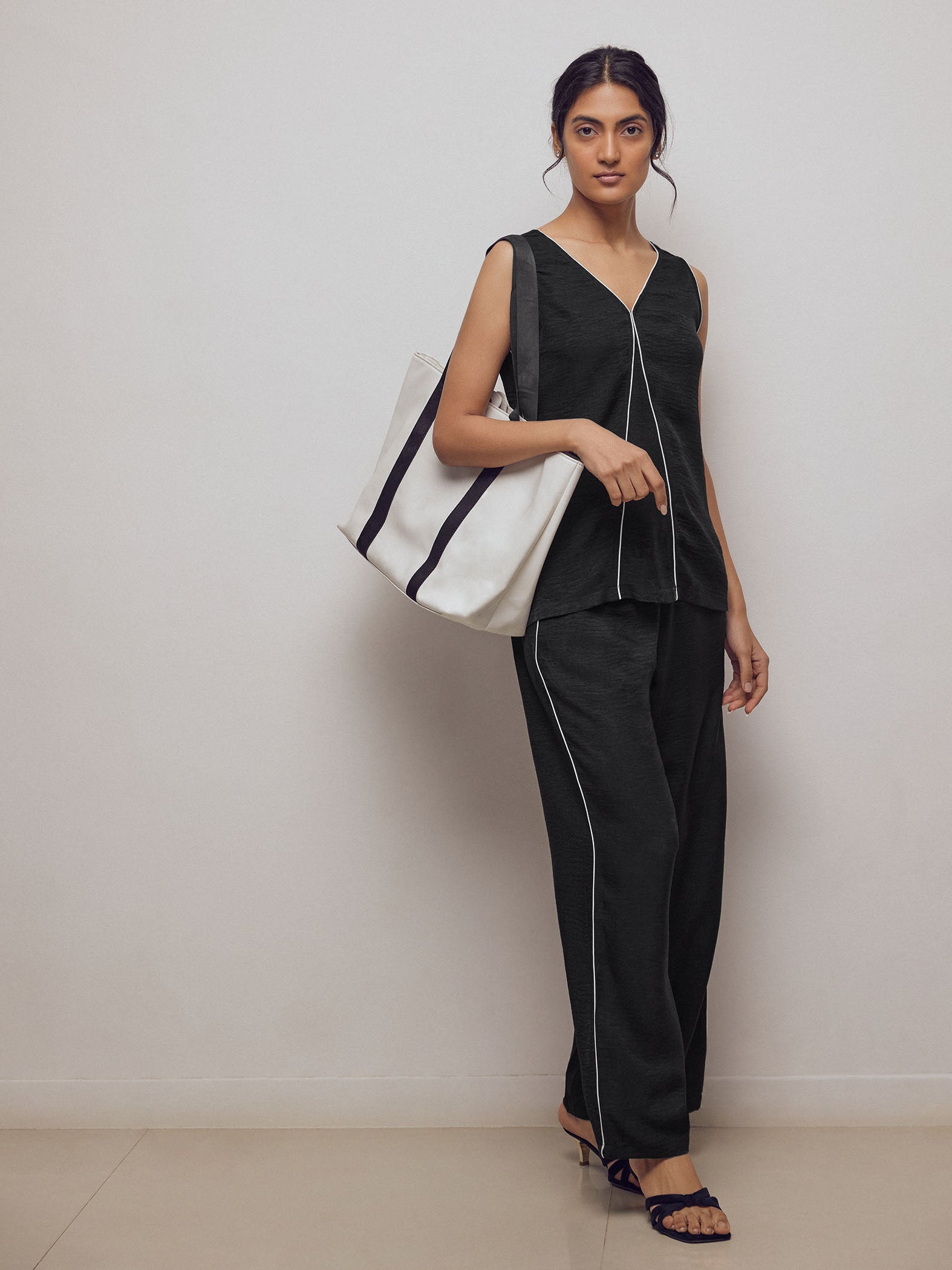 Black Contrast Piping Pants