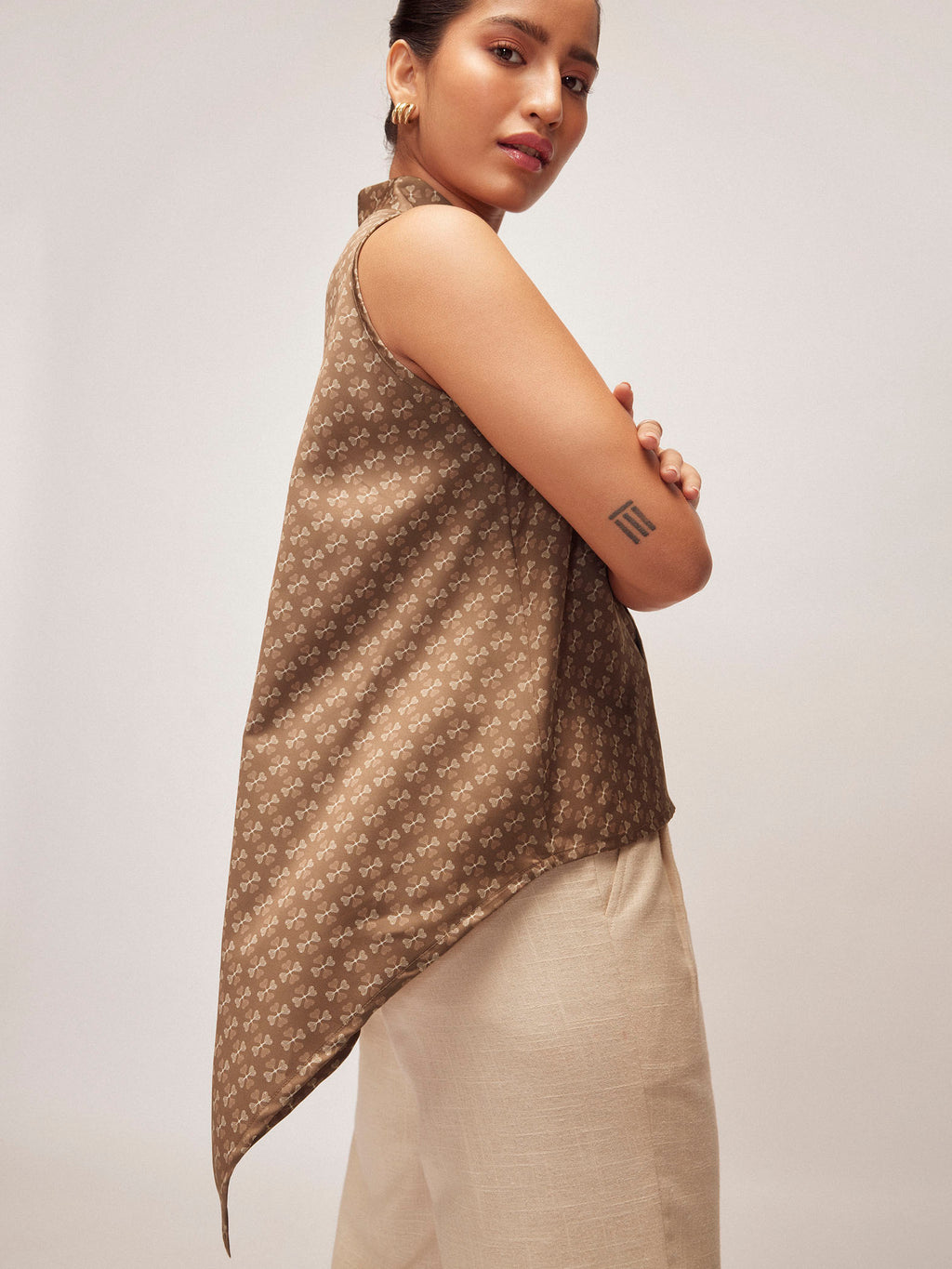 Coffee Key Monogram Neck Tie Top