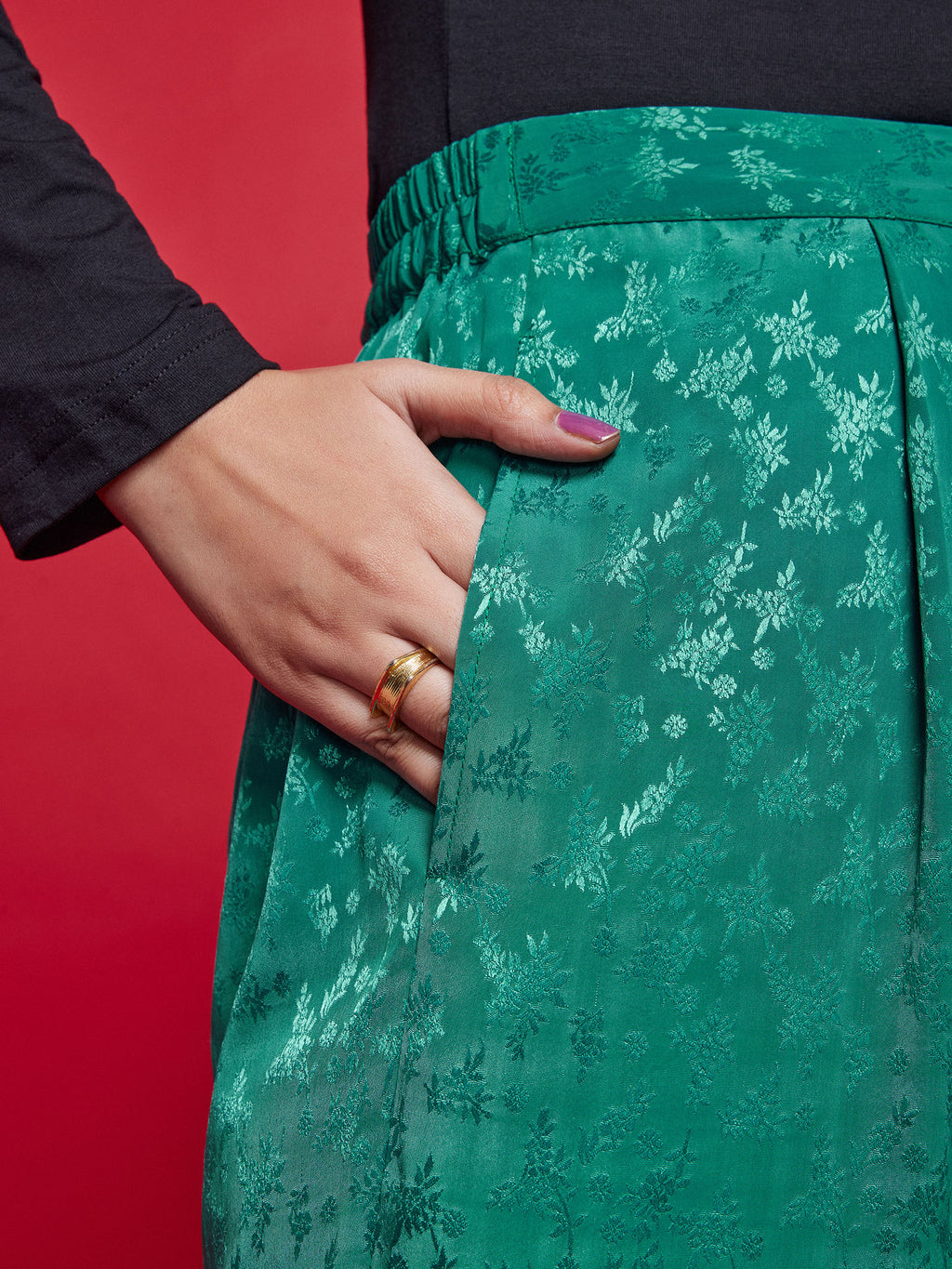 Evergreen Jacquard Pleated Pants