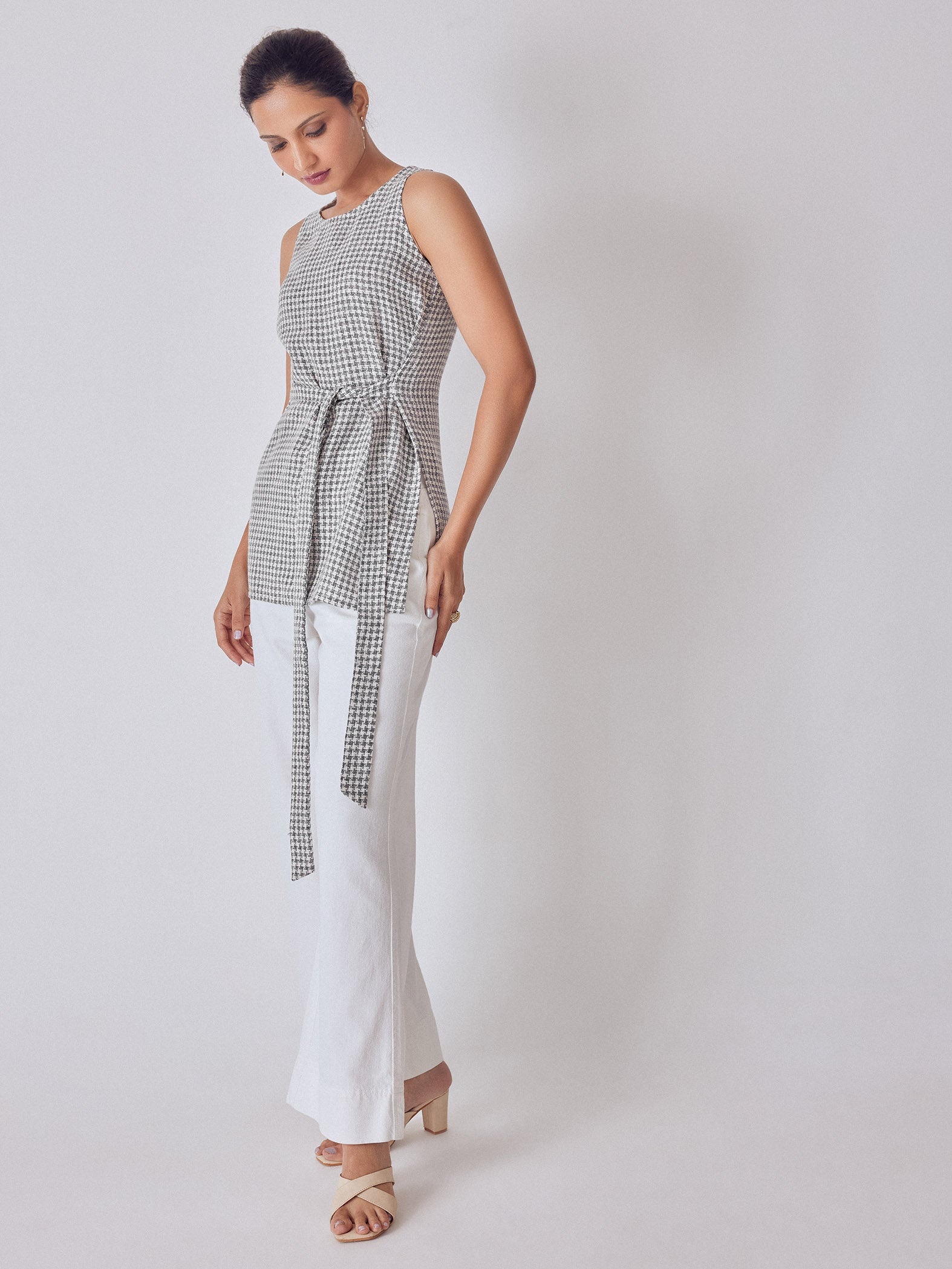 Grey & White Houndstooth Tie Top