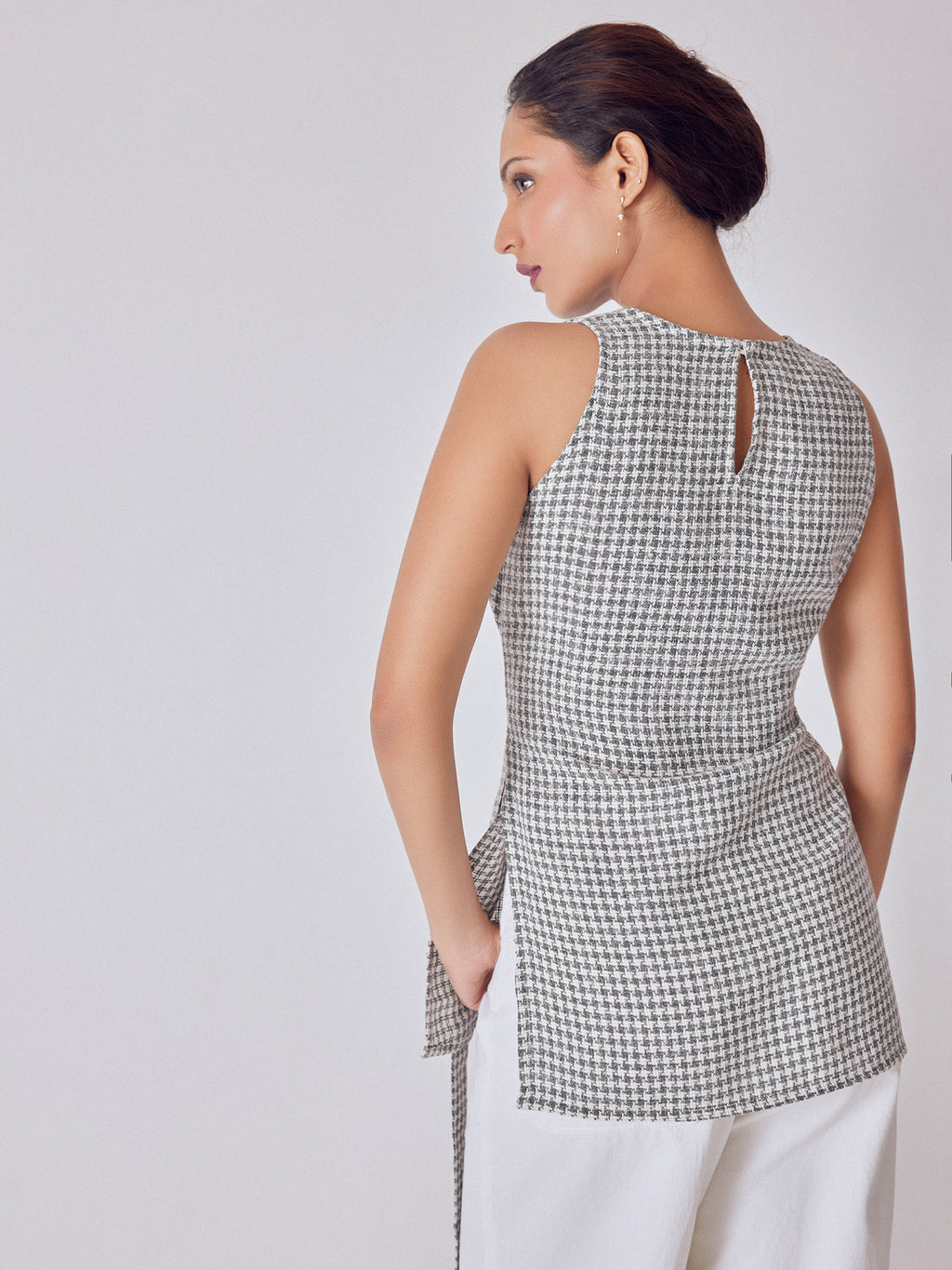 Grey & White Houndstooth Tie Top