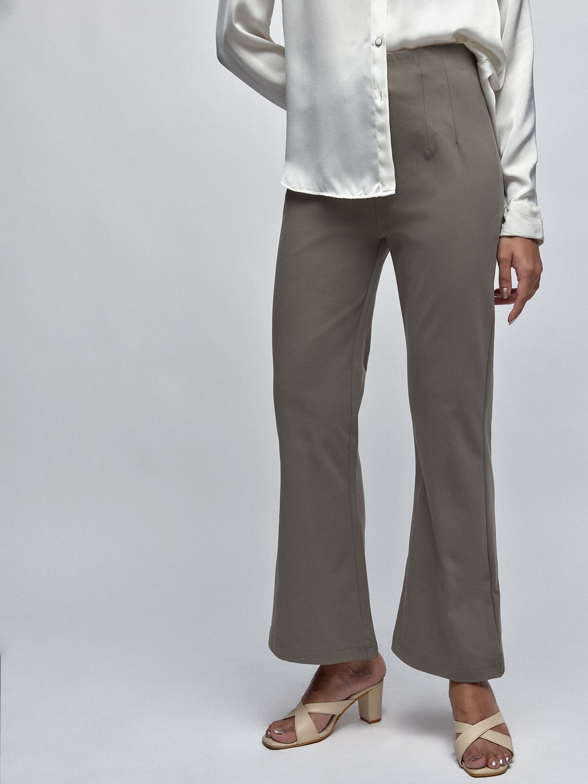 Griege Bootcut Trousers