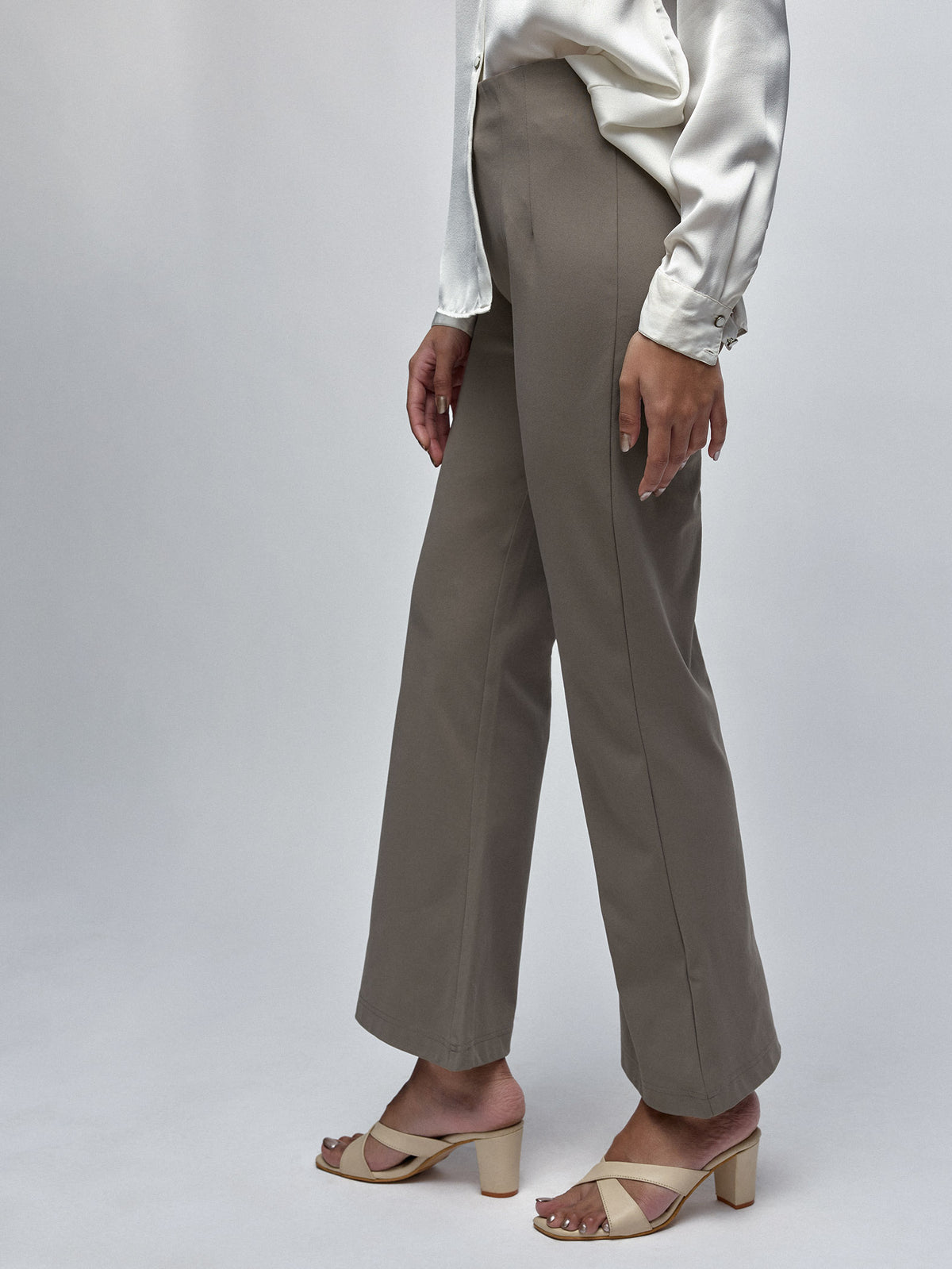 Griege Bootcut Trousers