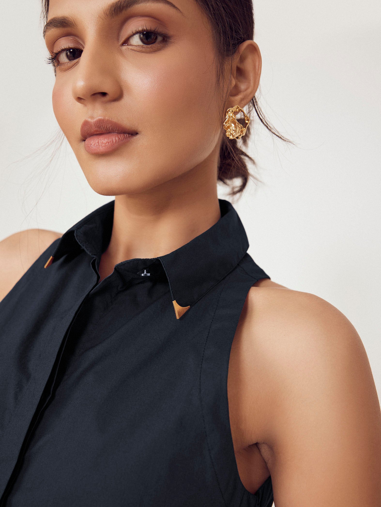 Navy Pin Collar Sleeveless Shirt