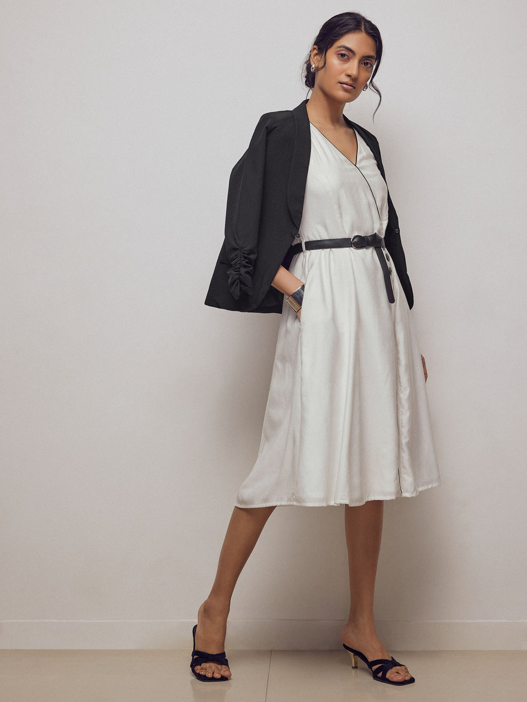 White Contrast Piping Dress – The Label Life