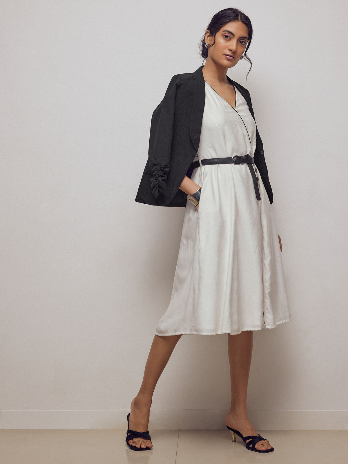 White Contrast Piping Dress – The Label Life