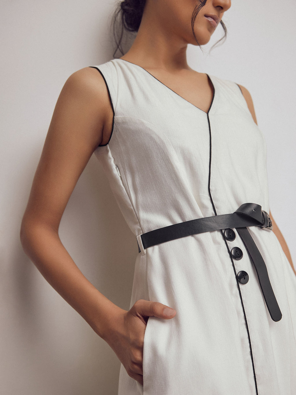 White Contrast Piping Dress – The Label Life