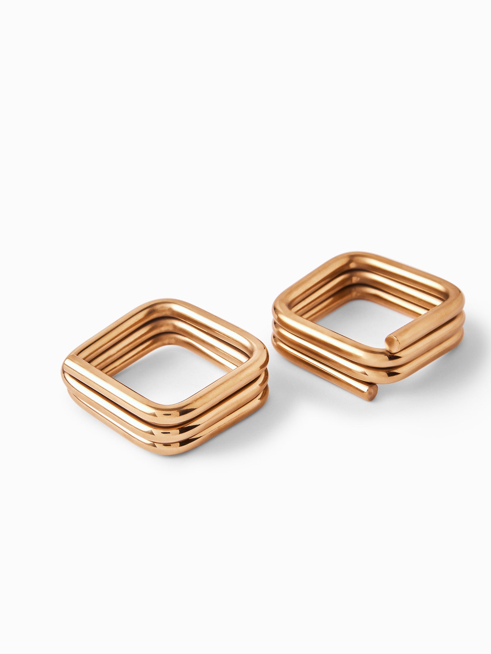 Gold Coiled Napkin Ring Set