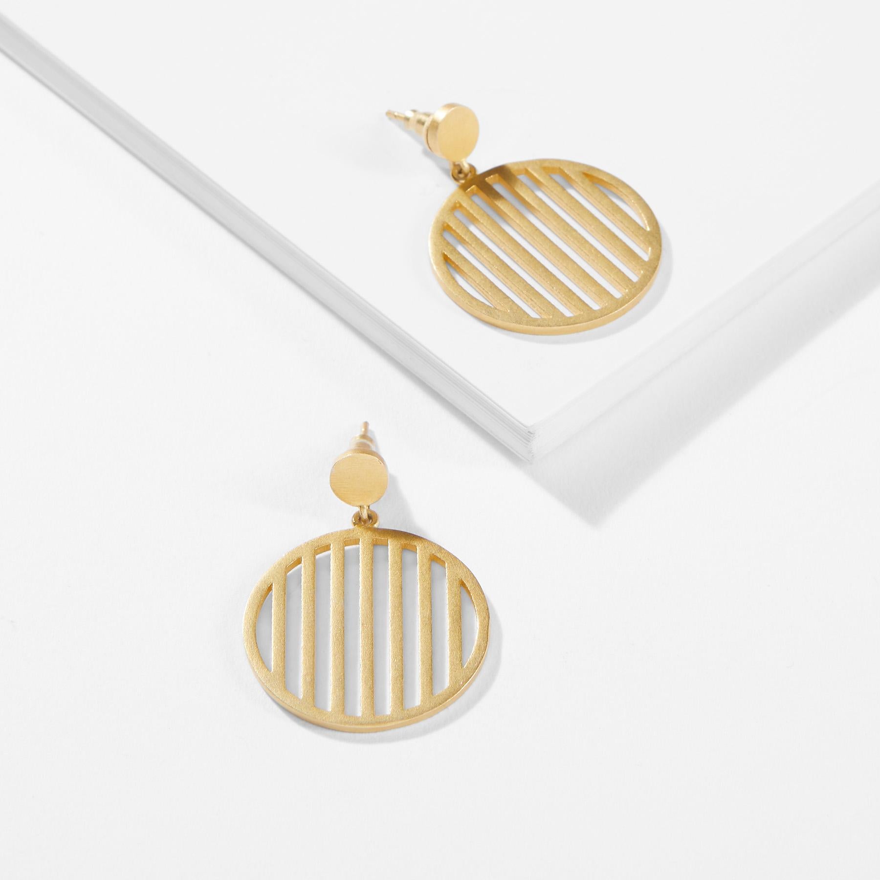 Gold Matte Bar Circle Earrings