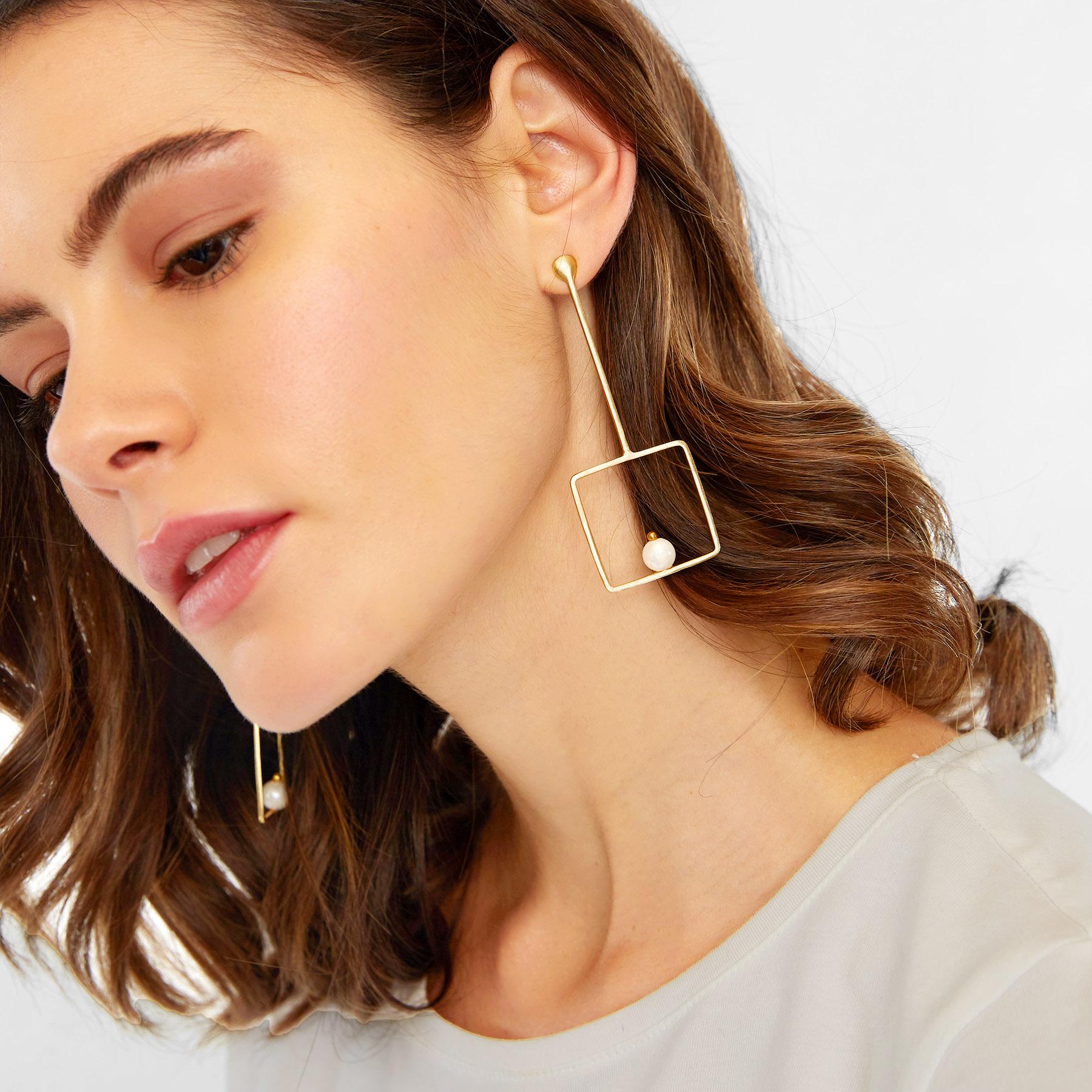 Gold Matte Pearl Square Earrings